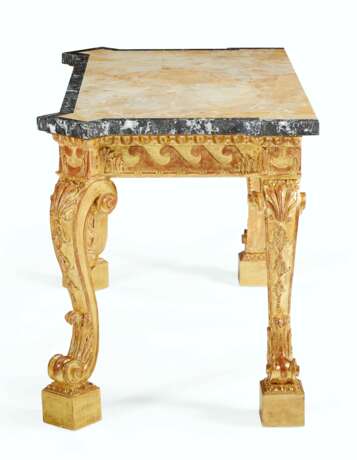 A PAIR OF ENGLISH GILTWOOD SIDE TABLES - Foto 4