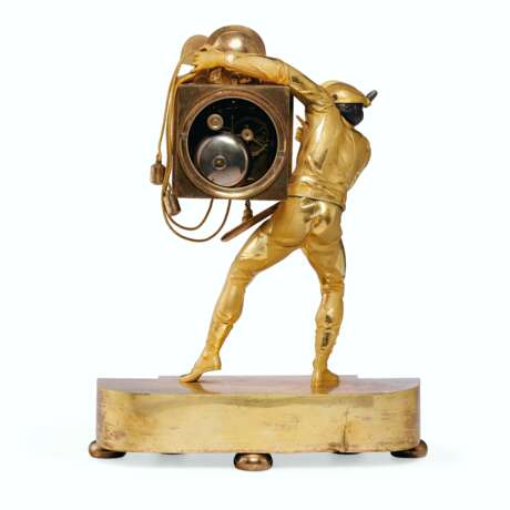 A CHARLES X GILT AND PATINATED BRONZE FIGURAL MANTEL CLOCK - фото 3