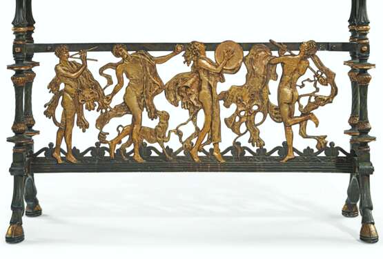 Caldwell, Edward F.. A PARCEL-GILT AND PATINATED BRONZE CONSOLE TABLE - Foto 2