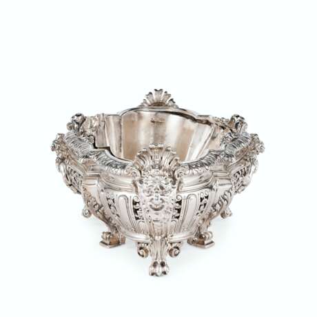 A FRENCH ELECTROPLATED JARDINIÈRE - photo 3