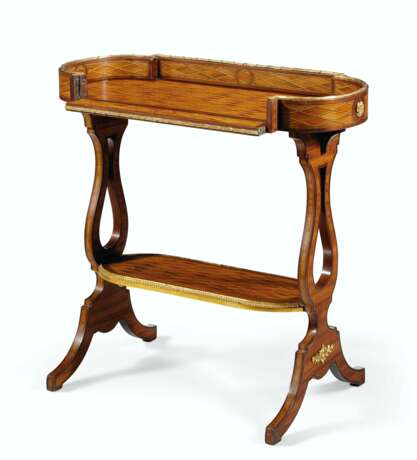 A FRENCH ORMOLU-MOUNTED AMARANTH, TULIPWOOD, AND BOIS SATINE PARQUETRY TRICOTEUSE - photo 2