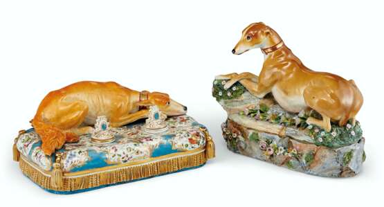 TWO JACOB PETIT PORCELAIN WARES MODELED WITH HOUNDS - Foto 1