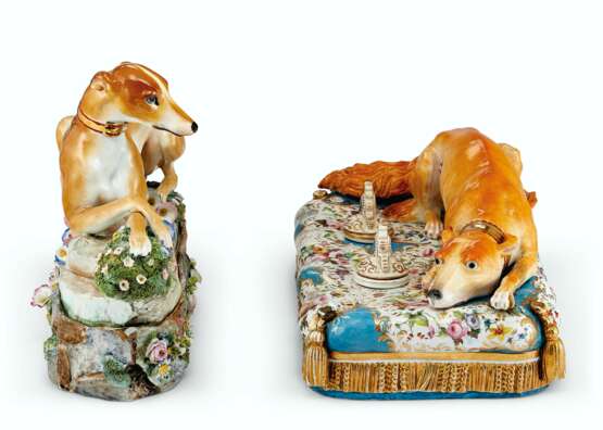 TWO JACOB PETIT PORCELAIN WARES MODELED WITH HOUNDS - Foto 2