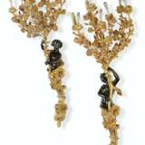A PAIR OF FRENCH ORMOLU AND PATINATED BRONZE SEVEN-LIGHT WALL APPLIQUES - фото 2