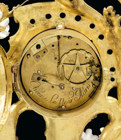 A LOUIS XV ORMOLU-MOUNTED AND MEISSEN PORCELAIN STRIKING MANTEL CLOCK - photo 8