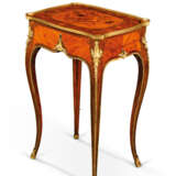 A LOUIS XV TULIPWOOD, AMARANTH AND BOIS-DE-BOUT FLORAL MARQUETRY TABLE A ECRIRE - photo 5