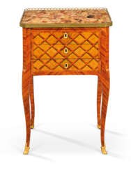 A LATE LOUIS XV ORMOLU-MOUNTED, STAINED FRUITWOOD PARQUETRY AND TULIPWOOD TABLE A ECRIRE