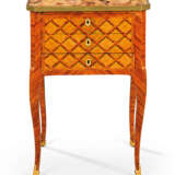 A LATE LOUIS XV ORMOLU-MOUNTED, STAINED FRUITWOOD PARQUETRY AND TULIPWOOD TABLE A ECRIRE - photo 1