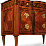 A NORTH ITALIAN STAINED FRUITWOOD AND ROSEWOOD PARQUETRY TULIPWOOD COMMODE - photo 2