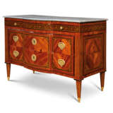 A NORTH ITALIAN STAINED FRUITWOOD AND ROSEWOOD PARQUETRY TULIPWOOD COMMODE - фото 3