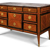 A LOUIS XVI ORMOLU-MOUNTED PARQUETRY-INLAID BLACK OAK, TULIPWOOD AND CHERRY BREAKFRONT COMMODE - фото 2