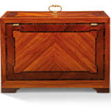 AN ITALIAN TULIPWOOD, KINGWOOD, SATINE AND INDIAN ROSEWOOD TABLETOP DOCUMENT CHEST - Foto 3