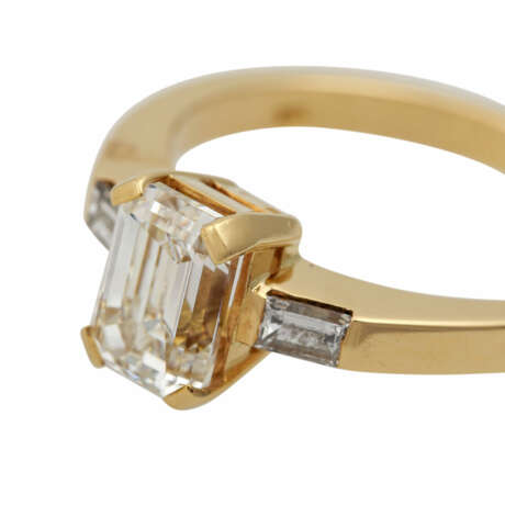 Ring mit Diamant im Smaragdschliff 1,405 ct - photo 5