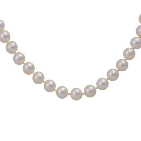 Akoya Perlenkette mit diamantbesetzter Schließe, - photo 2