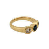 Ring mit Saphir und 2 Altschliffdiamanten, zusammen ca. 0,6 ct, - photo 1
