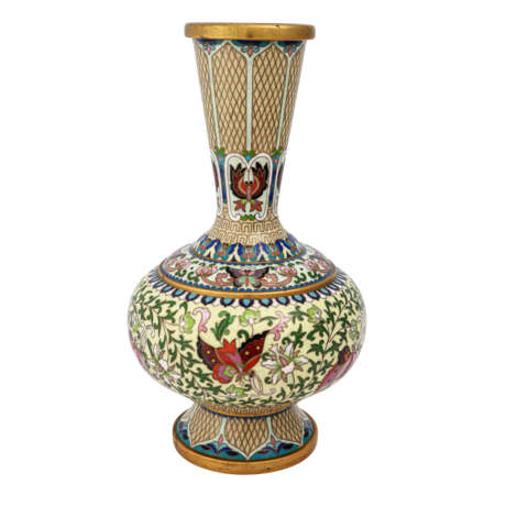 CHINA Paar Cloisonné-Vasen, 20. Jahrhundert. - Foto 4