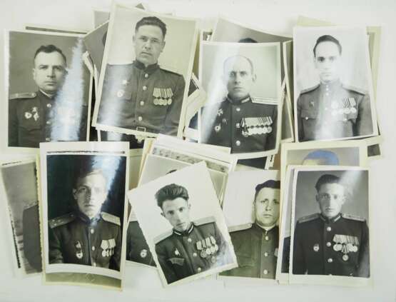 Sowjetunion: Lot Offizier und Soldaten Porträts. Großteils mit angelegten Auszeichnungen. Zustand: II - photo 1