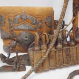 Kaukasisch: Ausrüstung eines Kossaken. Gürtel mit Kartuschenhaltern sowie Tasche mit Metallbeschlägen - photo 3