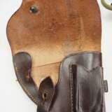 Sowjetunion: Pistolentasche - 2 Exemplare. Je Leder bzw. Kunstleder - фото 2