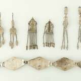 Drei Paar Ohrgehänge und ein Gürtel aus Silber, teils im Kazak-Stil - photo 2