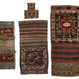 Vier geknüpfte Taschen, unter anderem kleine Namakdan - Foto 1