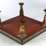Flacher Schach-Tisch aus Holz mit Elfenbeineinlagen, die Füße vergoldet - фото 2