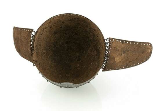 Spangenhelm aus Stahl mit Kufi-Bordüre im Form eines Balden-Helm - photo 7