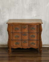 Старинный дубовый комод Старинный дубовый комод