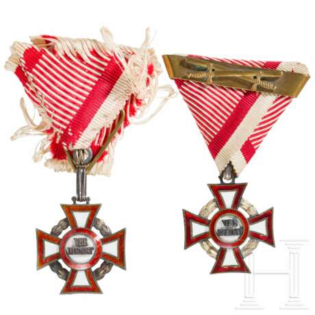 Zwei Militärverdienstkreuze im Etui - photo 3