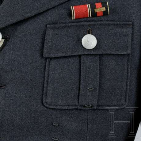 Waffenrock von einem der drei Fahnenträger des Regiments "General Göring" - Foto 8