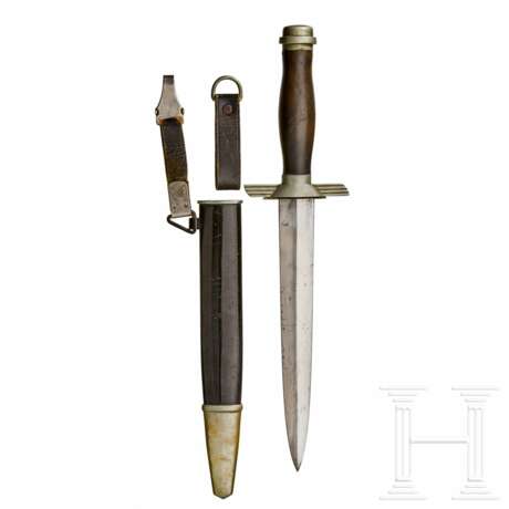 A Model 1936 Dagger for Subordinate Leaders of the RLB - photo 2