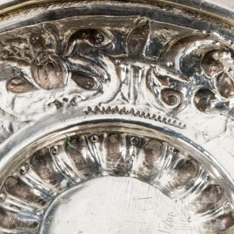 Silbermontierter Vermeil-Kokosnusspokal, süddeutsch, 17./19. Jahrhundert - фото 6