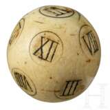 Seltener Barock-Spielball mit römischen Ziffern von I bis XII, England, 18. Jahrhundert - фото 3