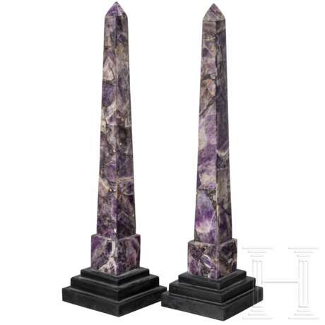 Ein Paar seltene Grand Tour-Objekte in Form von Amethist-Obelisken, Italien, 19. Jahrhundert - фото 2