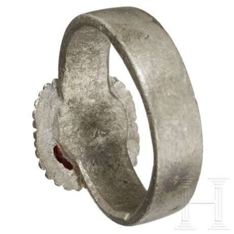 Drei silberne Ringe, 14. – 18. Jahrhundert - Foto 6