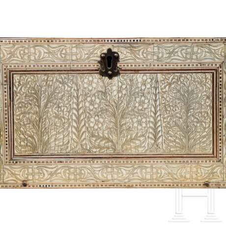 Seltenes, feines und graviertes „Mogul“-Kabinettkästchen, Nord-/Westindien , 17. Jahrhundert - photo 8