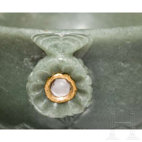 Gold- und diamanteneingelegtes Jadegefäß, Indien, 20. Jahrhundert - photo 4
