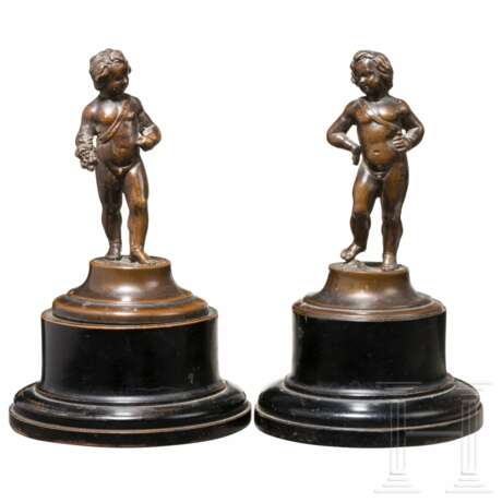 Ein Paar kleine Skulpturen in Form von Putti im Barock-Stil, Italien, 19. Jahrhundert - photo 1