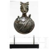 Große Bronzeapplike der Diana auf Ständer, römisch, 2. - 3. Jahrhundert - фото 1