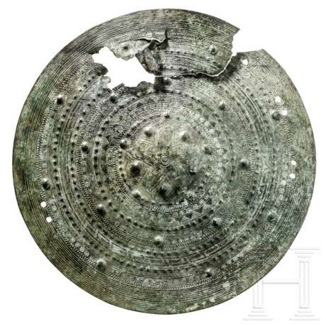 Bronzener Kardiophylax, Mittelitalien, Villanova-Kultur, 8. Jahrhundert vor Christus - фото 1