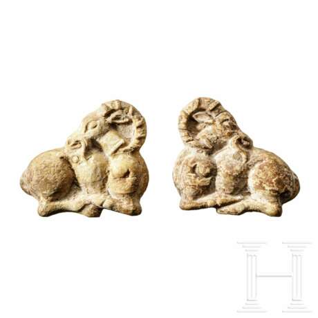 Ein Paar Steinbockappliken, Bein, achämenidisch, 5. - 4. Jahrhundert vor Christus - Foto 2
