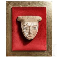 Polychrome Mumienmaske aus Holz auf Rahmen, Ägypten, Spätzeit, 664 - 31 vor Christus