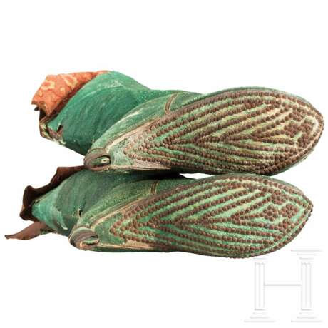 Seltenes Stiefel-Paar aus grünem Chagrinleder, Turkestan, 19. Jahrhundert - photo 3