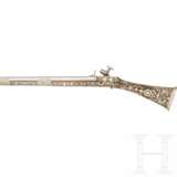 Silbermontiertes Miqueletgewehr, Tunesien, datiert 1824 - photo 2