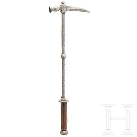 Geschnittener Reiterhammer, deutsch oder Polen, um 1600 - Foto 1
