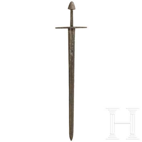 Ritterliches Schwert mit Bienenkorbknauf, England, um 1150 - 1200 - Foto 1