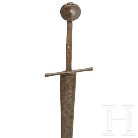 Seltenes zweihändiges Kampfschwert mit schwerer einschneidiger Klinge, deutsch, um 1350 - 1400 - photo 5