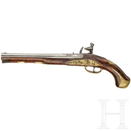 Luxus-Steinschlosspistole mit feinem Eisenschnitt, deutsch, um 1730 - Foto 2