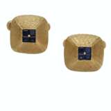 GROUP OF GOLD AND SYNTHETIC SAPPHIRE CUFFLINKS AND SHIRT STU... - photo 4