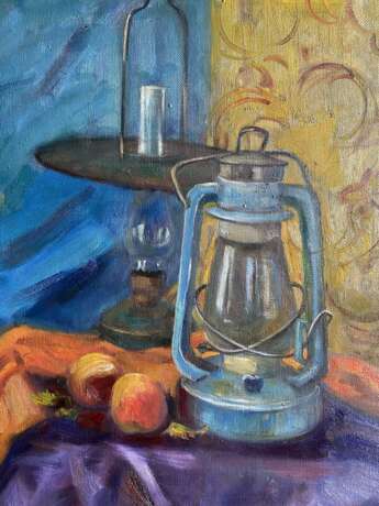 Gemälde „Stillleben mit einer antiken Lampe“, Leinwand auf dem Hilfsrahmen, Ölfarbe, Realismus, Stillleben, 2020 - Foto 2